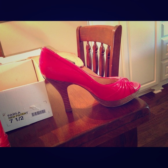 Steve Madden Pawla Payent Leather Pumps