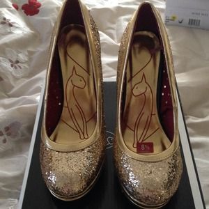 Sale ⚡️🎈reduced 🎈Gold glitter baby phat pumps