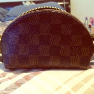 LV make up case