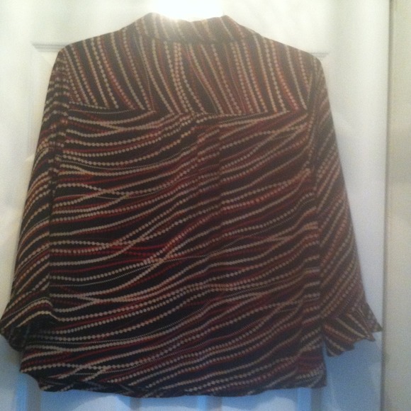 4 for $30 🌺Pretty multi colored dress top🌺 - Picture 3 of 4