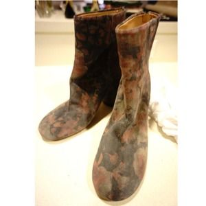 Maison Martin Margiela floral print boots