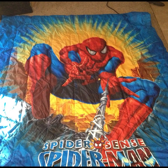Like New Twin size Spider-Man Comforter and sheet