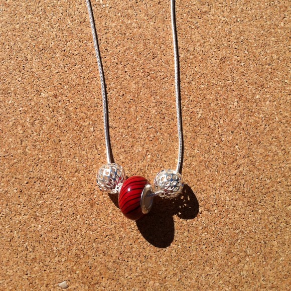 Bead necklace