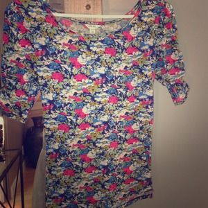 Cute Casual Floral Shirt Size Small