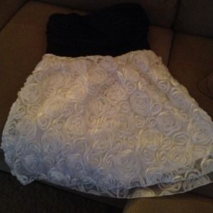 Strapless, floral detailed party dress!