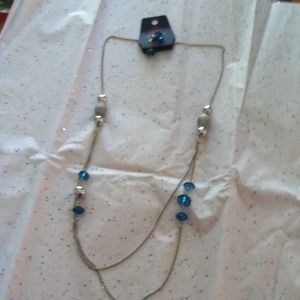 Necklace and earring set