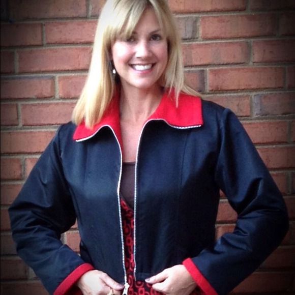 Twist on the Moto jacket. Red color pop collar - Picture 4 of 4