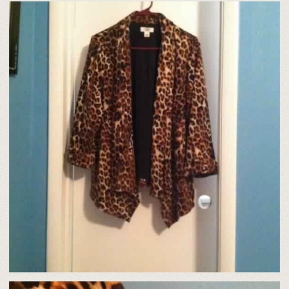 Oversized cheetah blazer