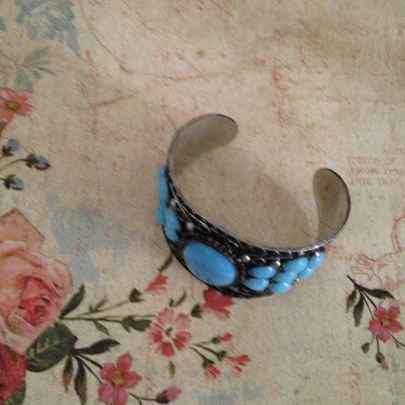 βSOLDβVintage Turquoise cuff bracelet - Picture 3 of 4