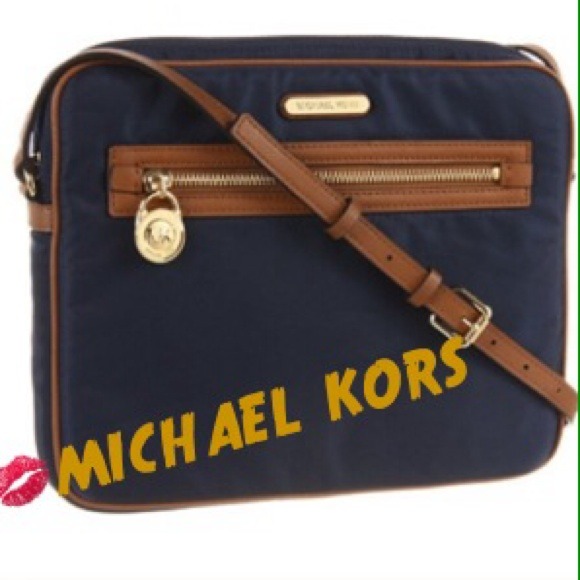 SOLD💢Monday sale!! 10/21-💯Authentic Michael Kors
