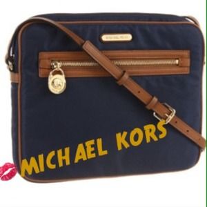 SOLD💢Monday sale!! 10/21-💯Authentic Michael Kors