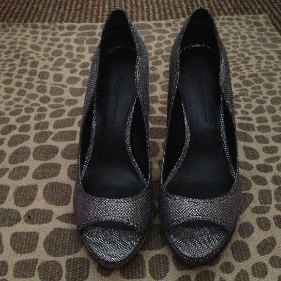 Rebecca Minkoff Ben Peep Toe Pumps size 9 NEW