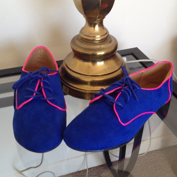 Qupid Shoes - Cobalt Blue with Pink Piping Oxfords