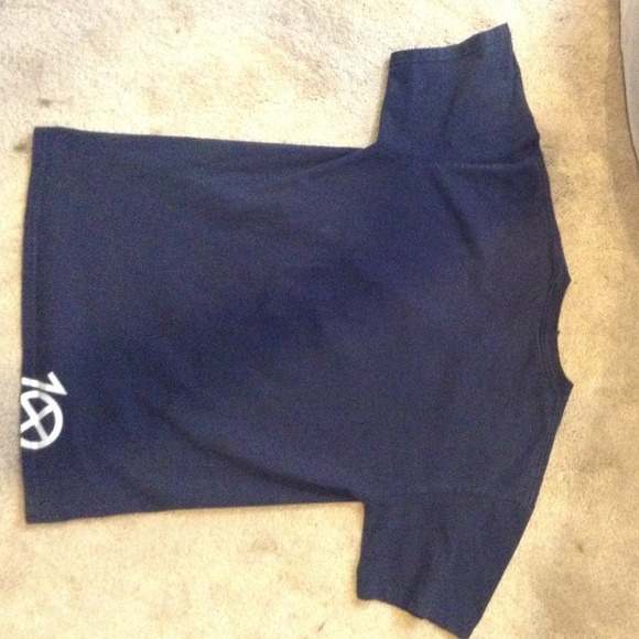 10 deep navy blue tee shirt men's size medium - Picture 4 of 4