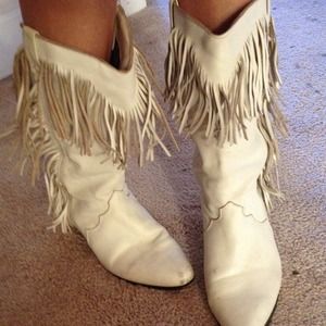 dingo 8.5 white fringe boots