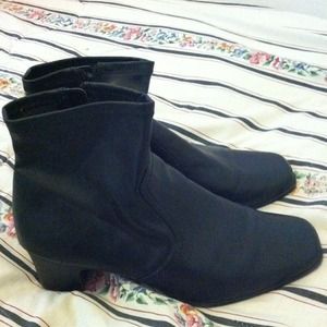 Great black ankle boots