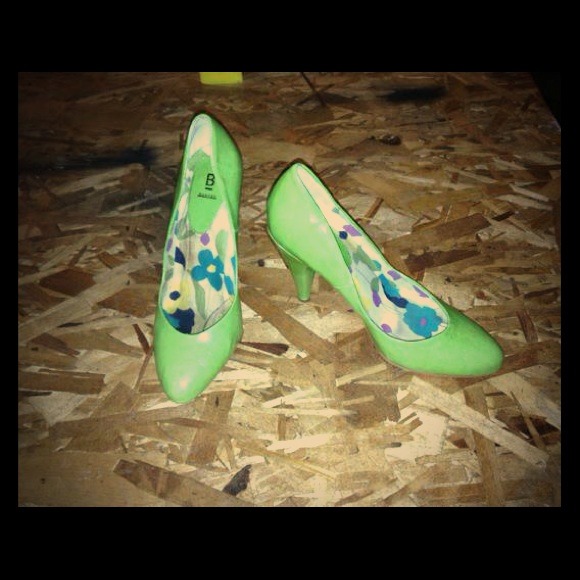 Bakers Green Lime Vintage Heels