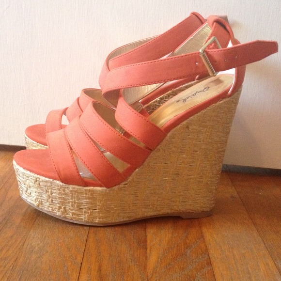 Orange wedges with gold detailing