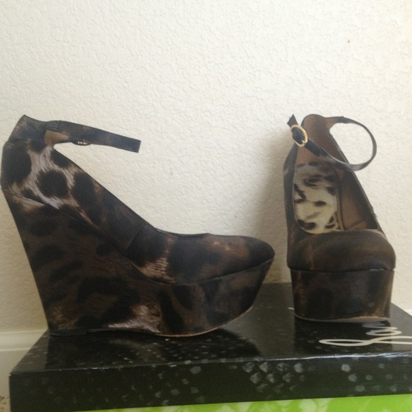 Sam Edelman Wedges - Picture 2 of 4