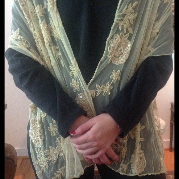 Cocktail shawl