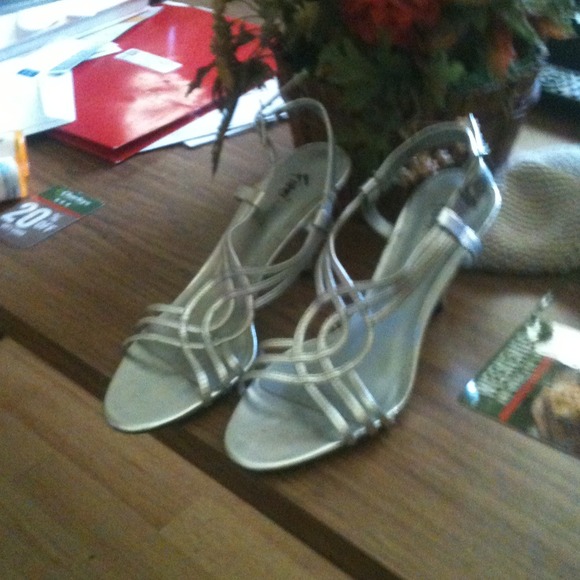 Prom silver dandelion high heels