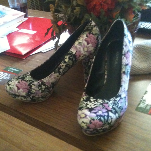 Flower pumps - Picture 2 of 4