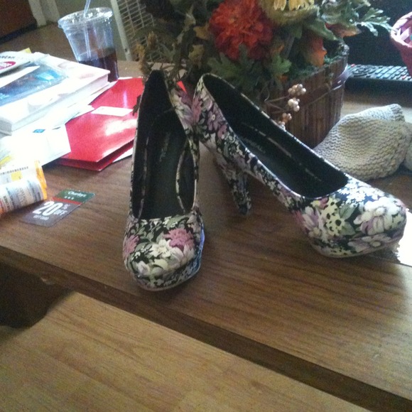 Flower pumps - Picture 4 of 4