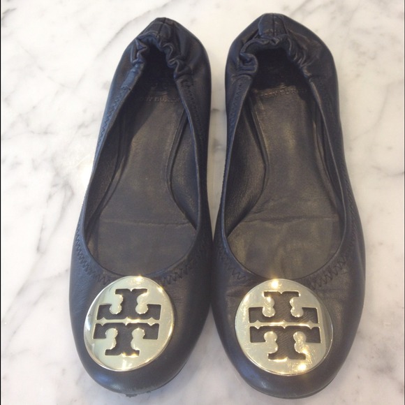 Black Tory Burch flats with gold logo - size 8