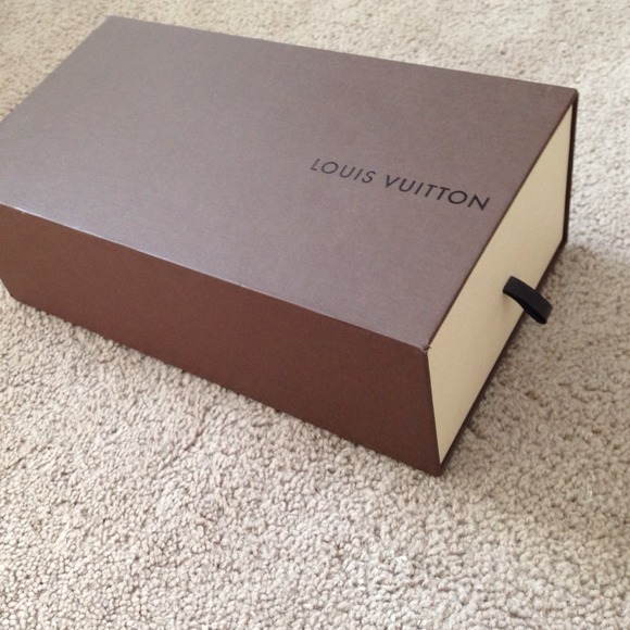 Louis Vuitton dark brown flats NEVER WORN - Picture 2 of 3