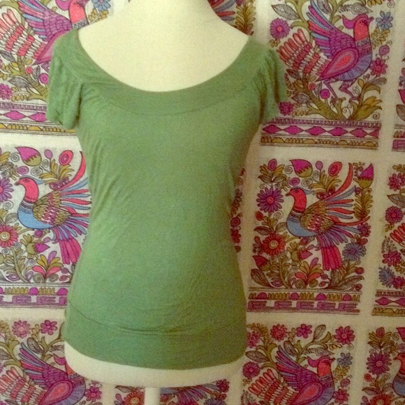 beautiful green top!