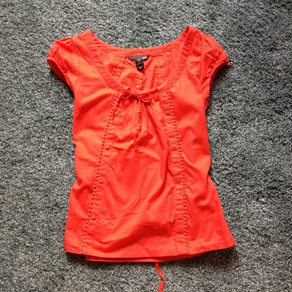 Coral top