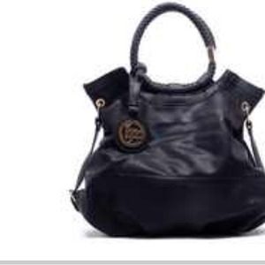 Pretty fashions purse