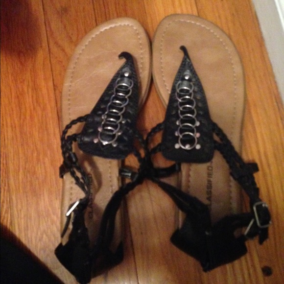 Black sandals and top bundle