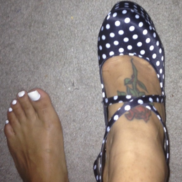 Bebe polka dot strappy heels - Picture 4 of 4