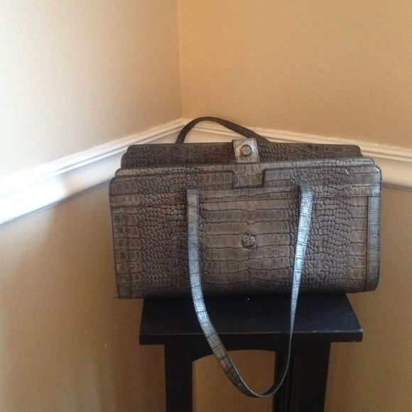Kenneth Cole handbag