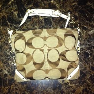 🚫Trading🚫💯Authentic Coach Purse