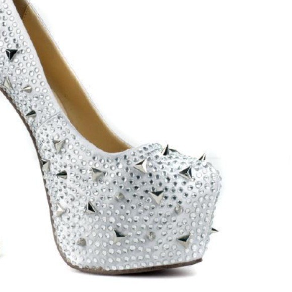 ❤️SOLD❤️🎉HP🎉💎Fashion Bling Pumps💎 - Picture 2 of 4