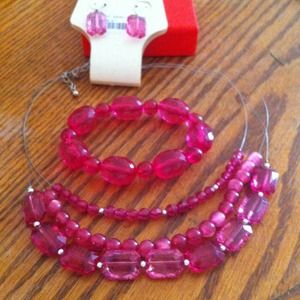 4-piece set. NWT!