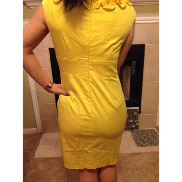 ๐YELLOW MAGGY LONDON DRESS - BRAND NEW!๐ - Picture 4 of 4