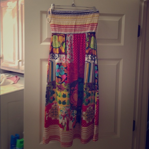 Multicolored strapless dress