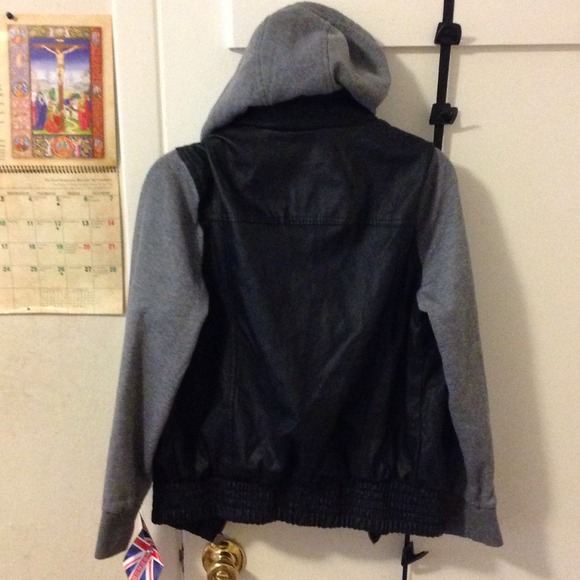 Jacket - Picture 2 of 4