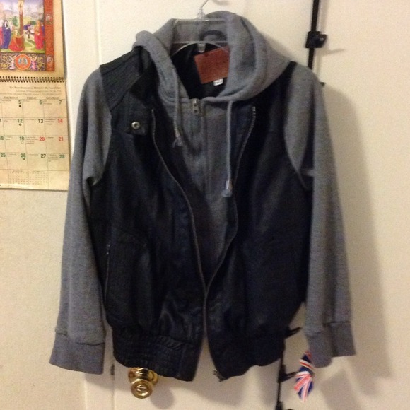 Jacket - Picture 3 of 4