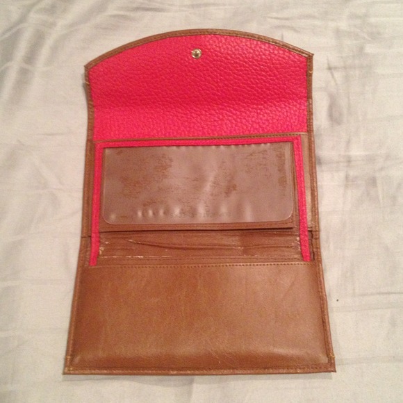 Sold - Picture 3 of 4