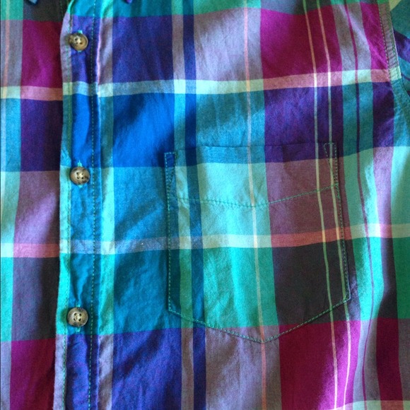 H&M plaid shirt. - Picture 4 of 4