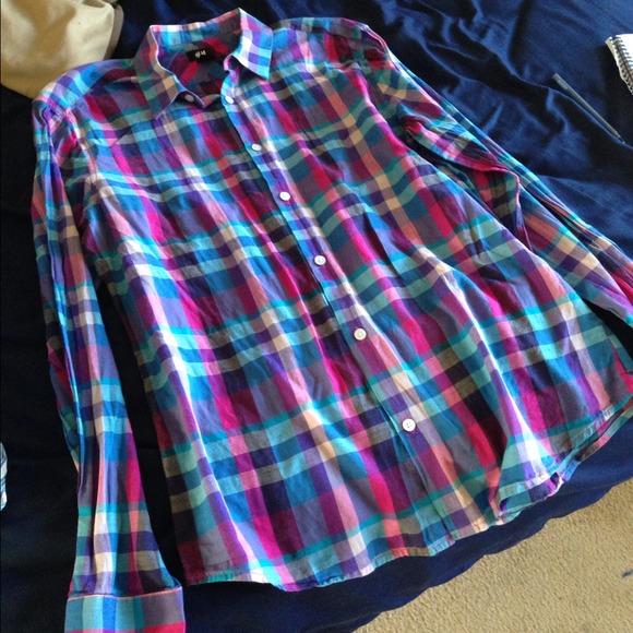 H&M plaid shirt. - Picture 3 of 4