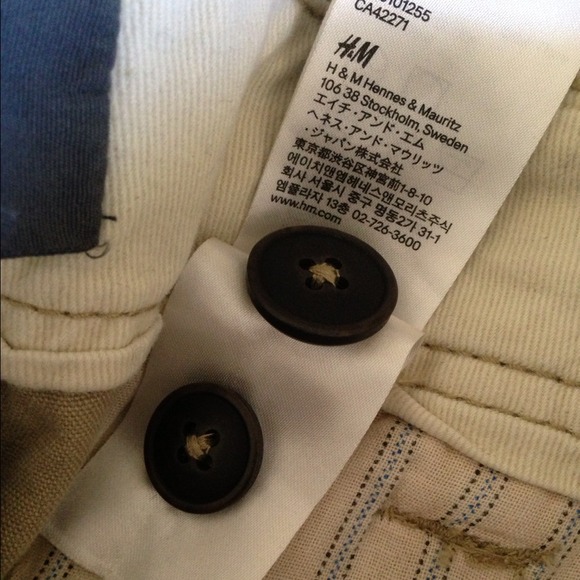 H&M khaki pants. - Picture 3 of 4