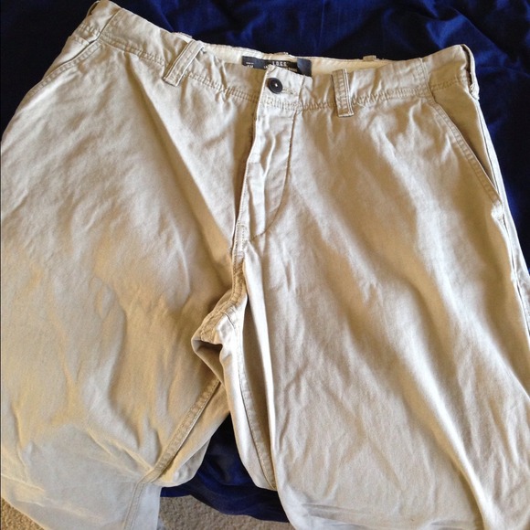 H&M khaki pants. - Picture 4 of 4