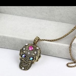 New Item!! Vintage skull necklace