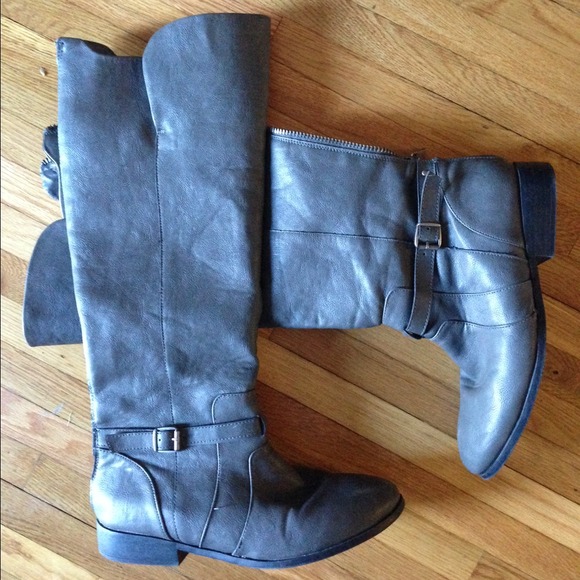 Grey riding boots. SOLD MISSKONNIE9