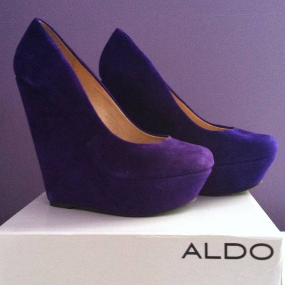Wedge heels